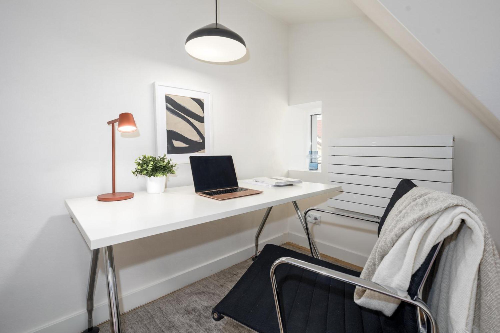Days - Attic - Workspace - 100 Mbps Wi-fi - Park Nearby * Praga